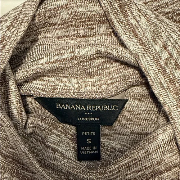 EUC Banana Republic Luxe Spun Heathered Brown Turtleneck Top - Picture 6 of 10